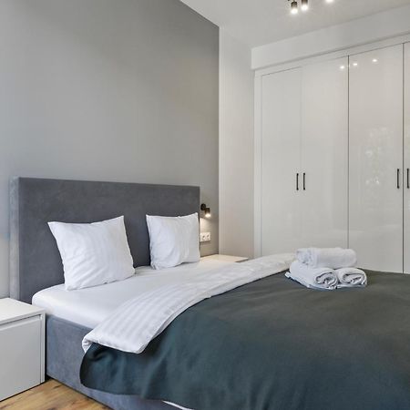 Rentplanet - Apartament Slawinska ワルシャワ エクステリア 写真