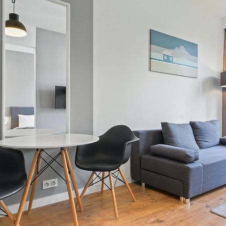 Rentplanet - Apartament Slawinska ワルシャワ エクステリア 写真